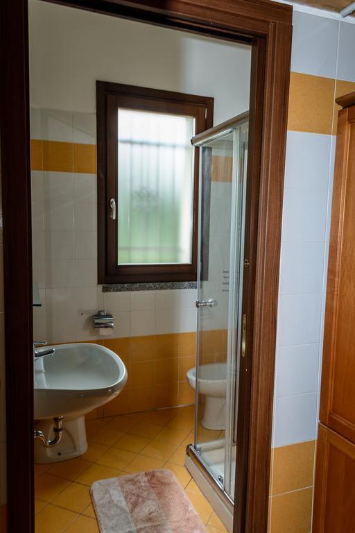 Bed And Breakfast Linate Peschiera Borromeo Bilik gambar